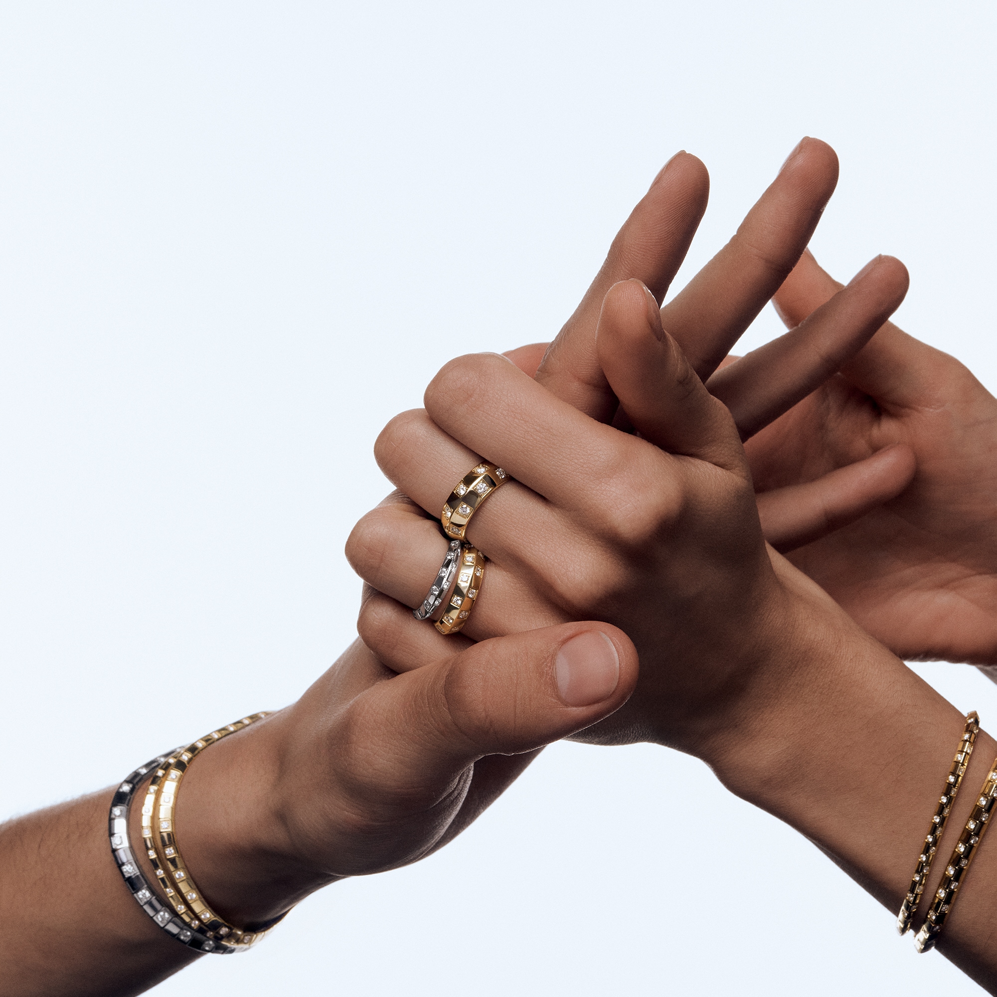 Le Damier de Louis Vuitton Medium Ring, Yellow Gold and Diamonds